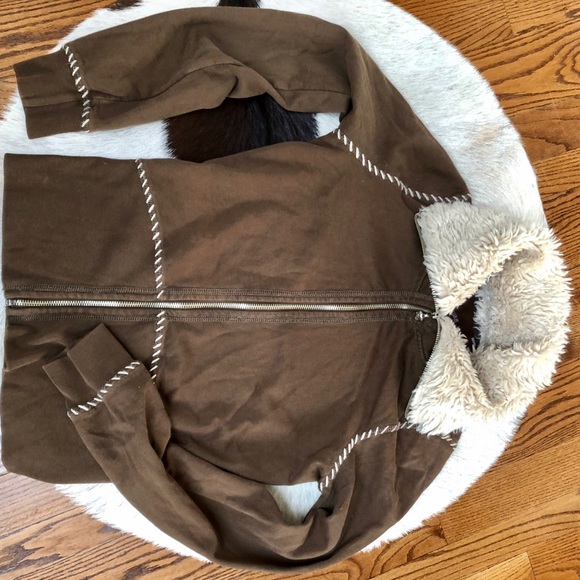 Twisted Heart Brown Fuzzy Collar Full Zip Hoodie - Picture 5 of 6